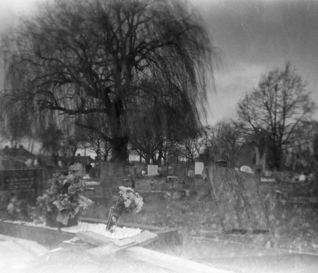 London Croydon Cemetery Pajtás géppel Nagy Zopán 2020 január